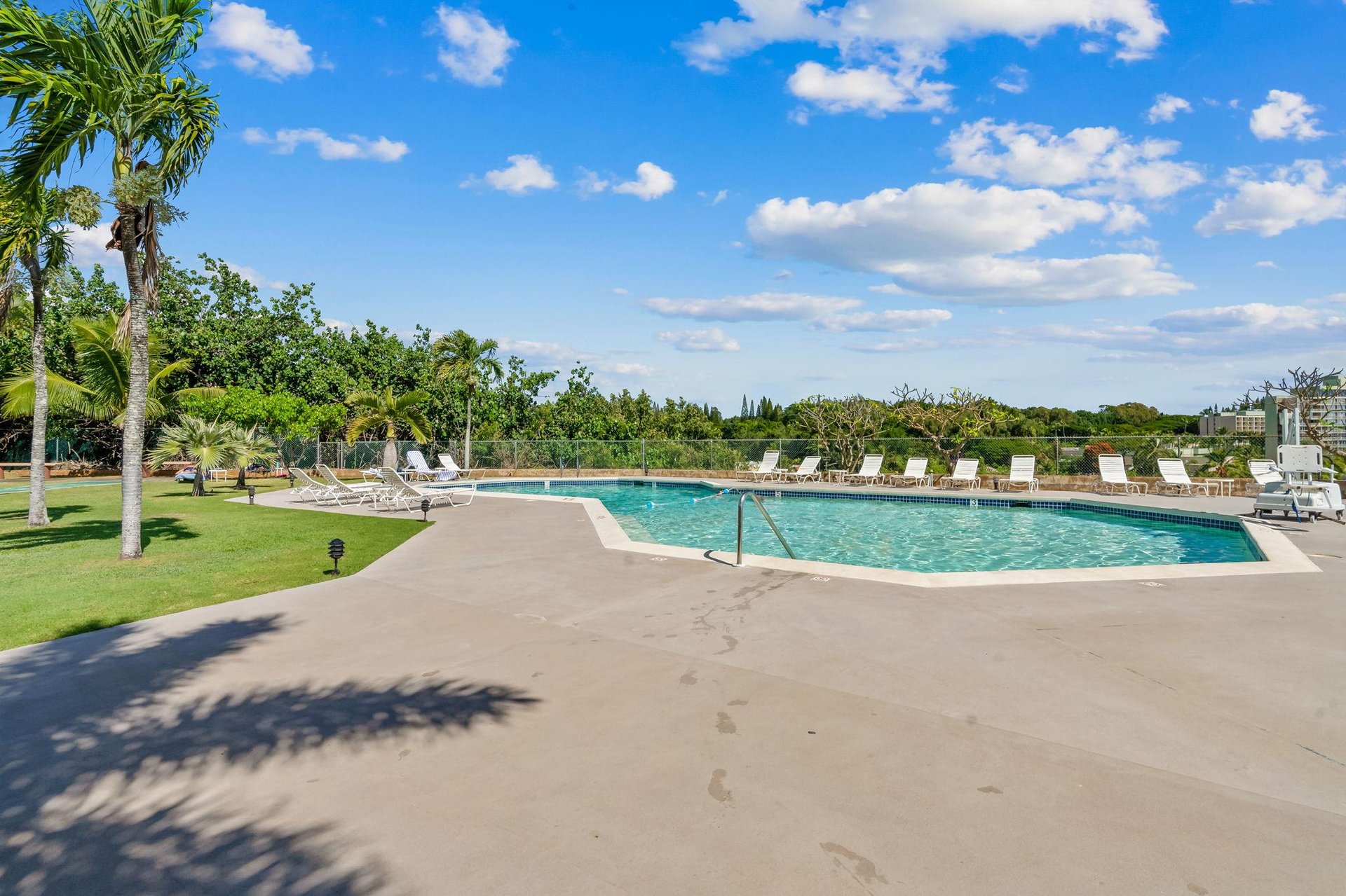 Banyan Harbor pool