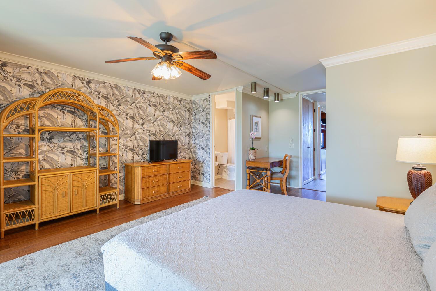Master bedroom has flat screen TV