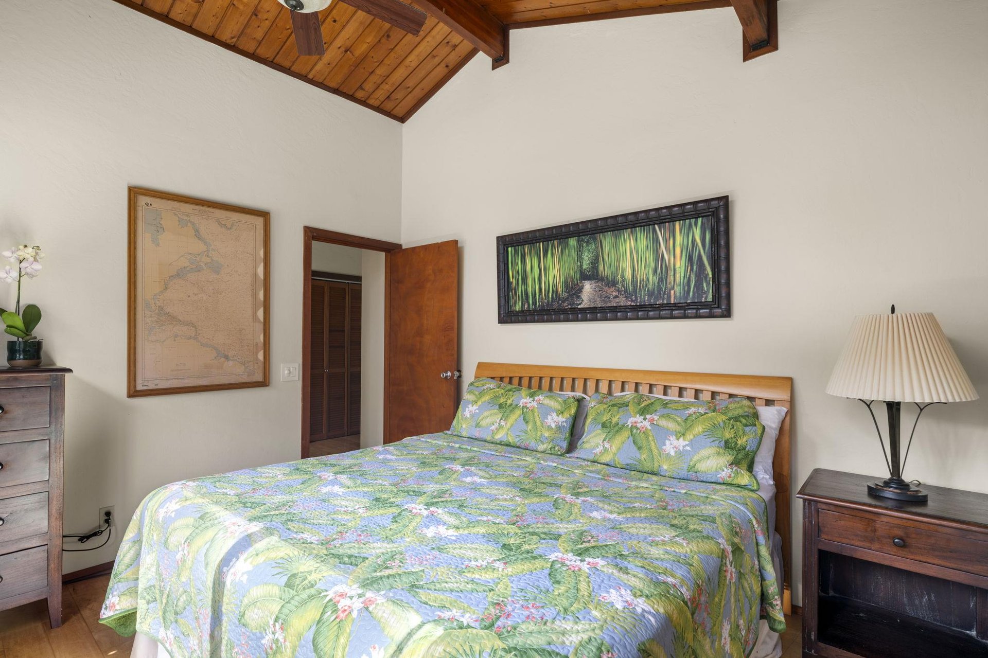 Second bedroom is equipped with King size bed