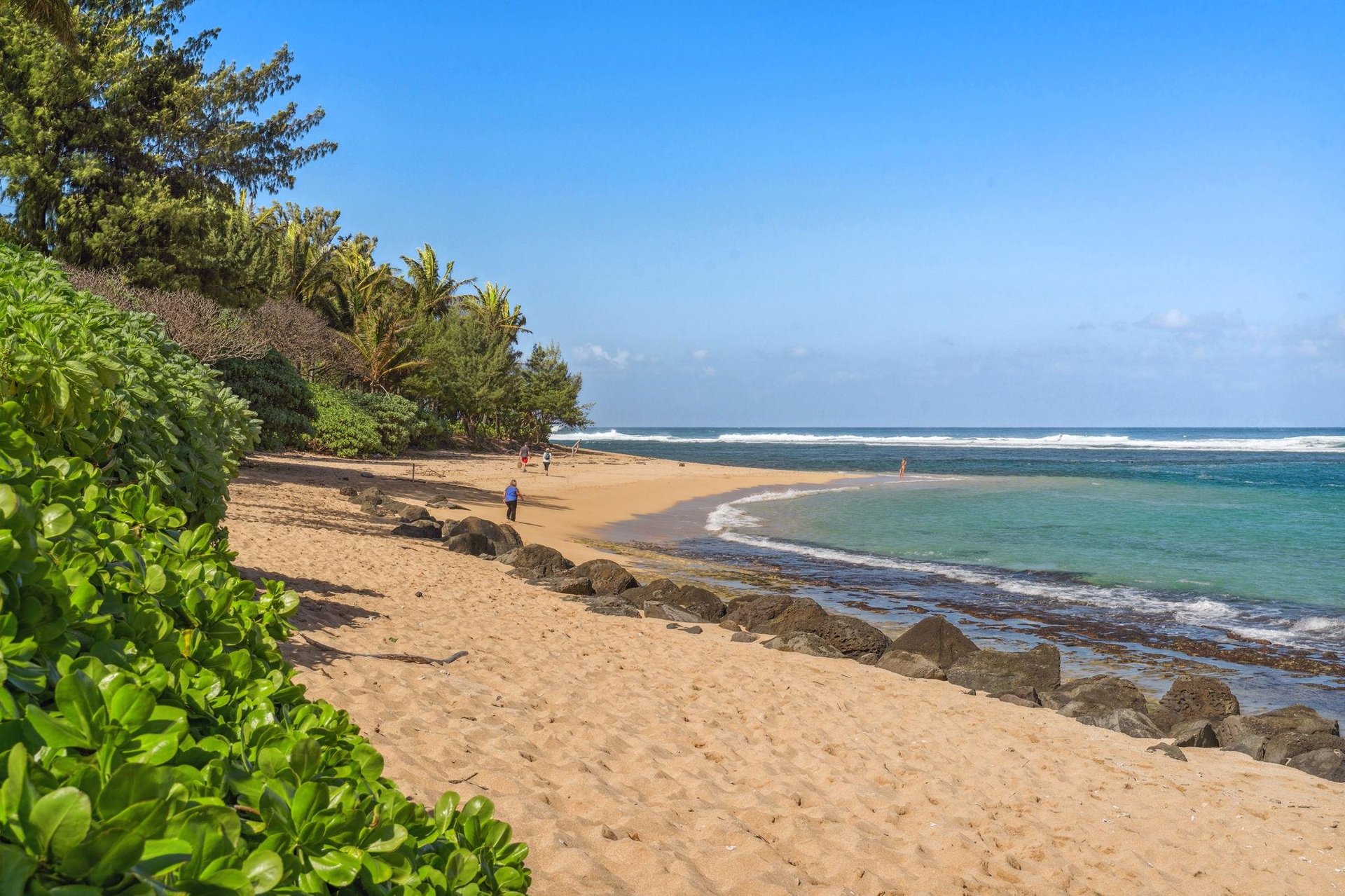 Tunnels Beach
