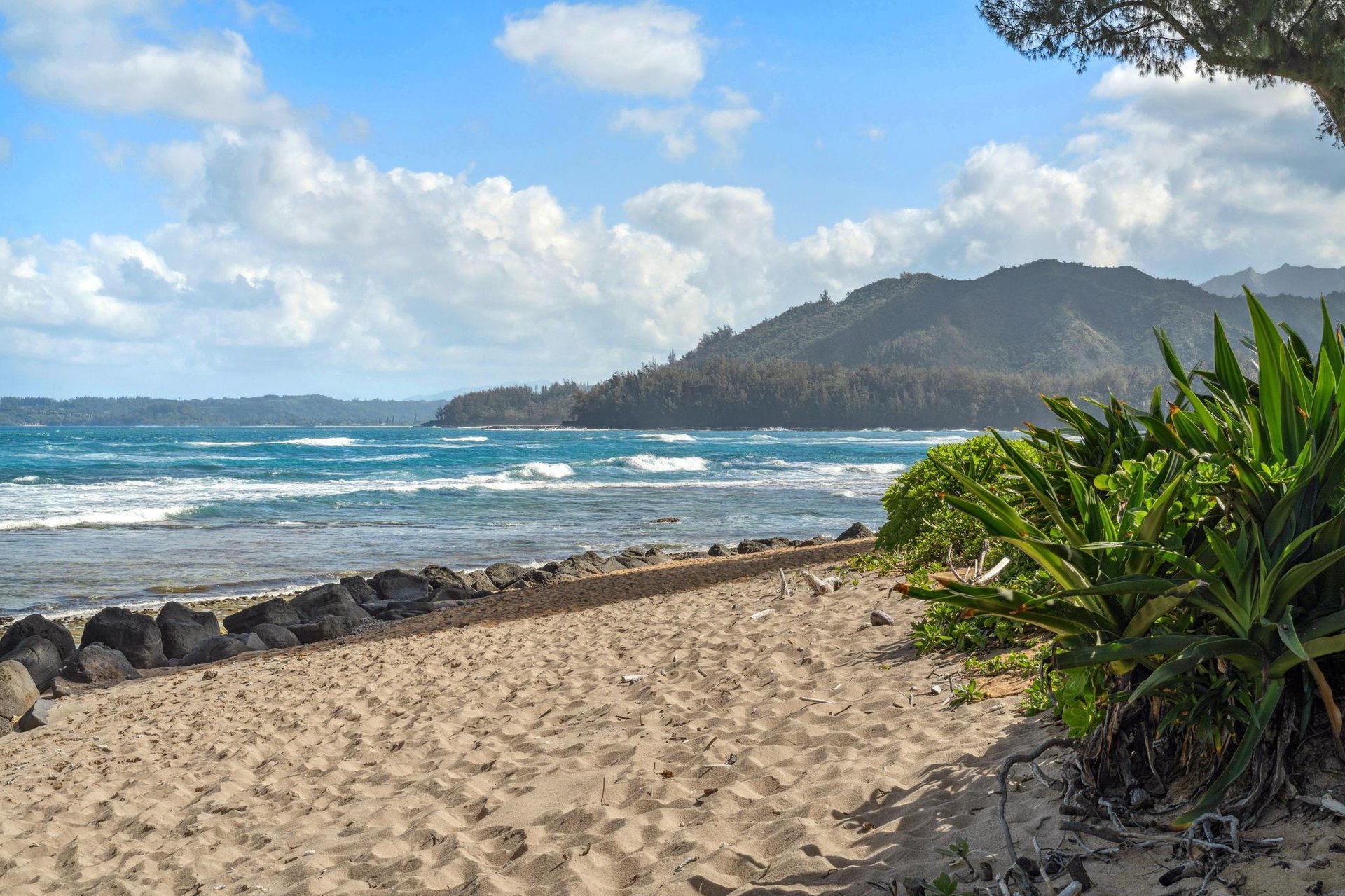 Tunnels Beach