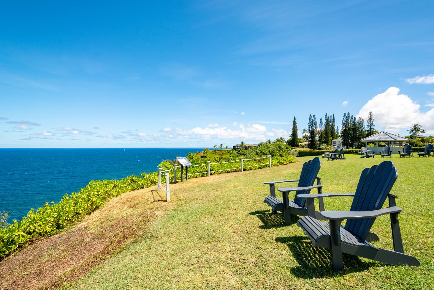 Sitting Area with View of Ocean