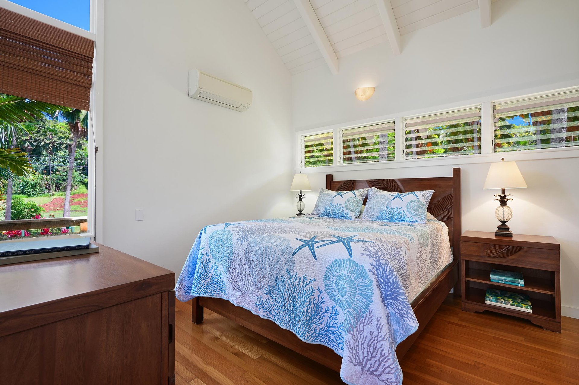 Bedroom has AC and Queen size bed