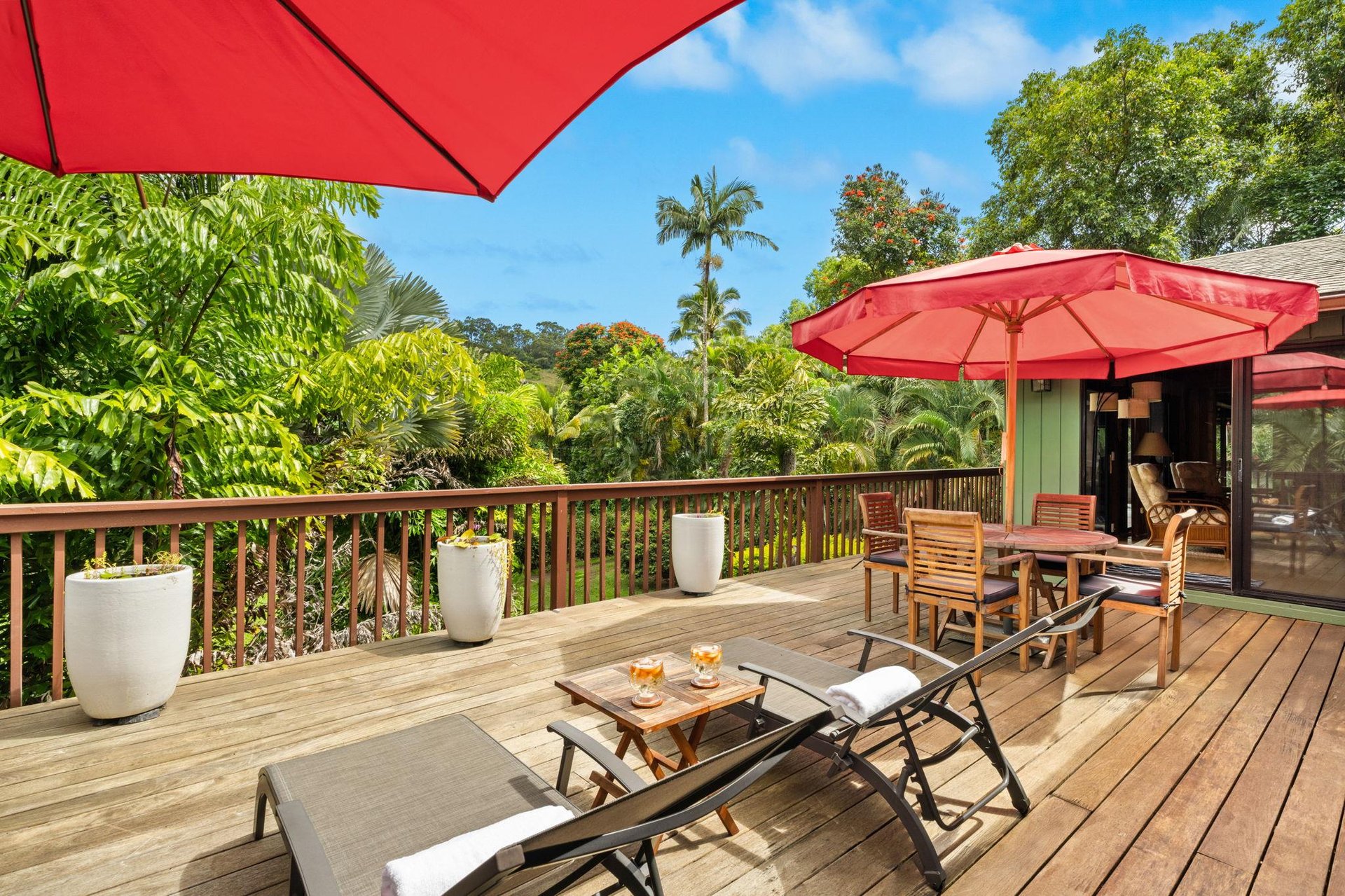Lanai area with BBQ available