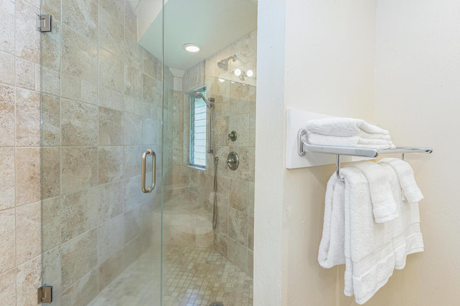 Master walkin shower