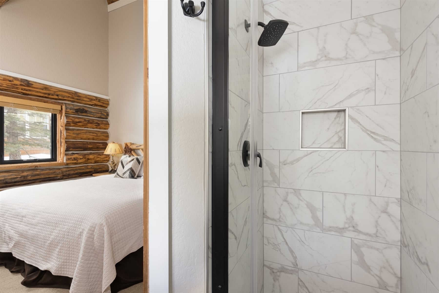 6879 Wall_indoor_bed