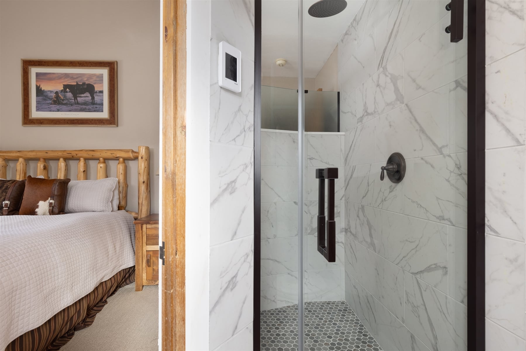 7357 Indoor_bedroom