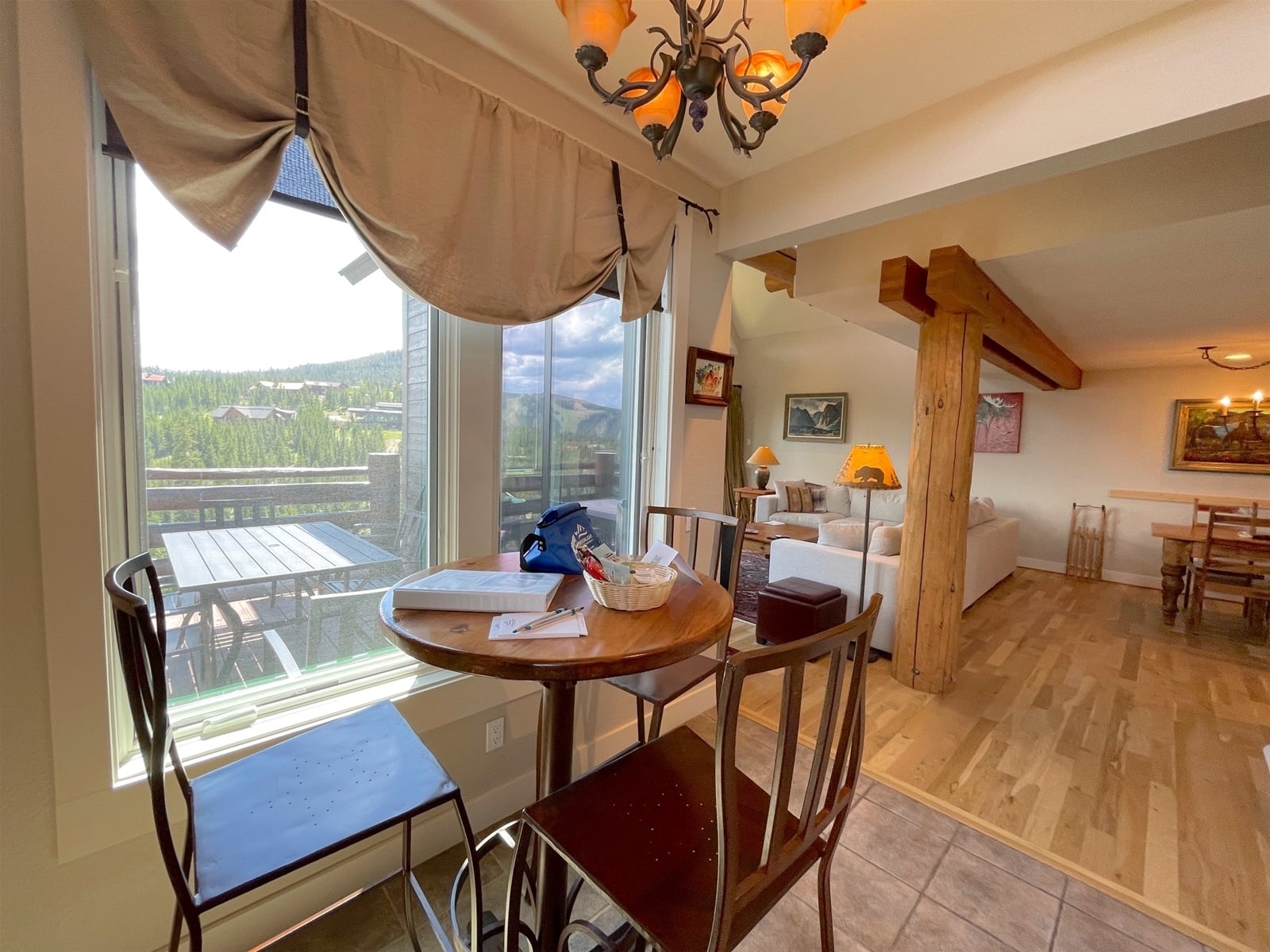 9811 Floor_indoor_furniture