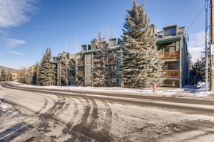 Park City LodgingPowder Pointe 303B