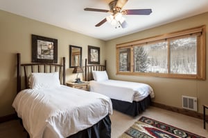 Guest bedroom with two twin beds