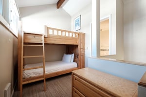 Twin bunk beds