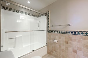 Full bathroom in the loft