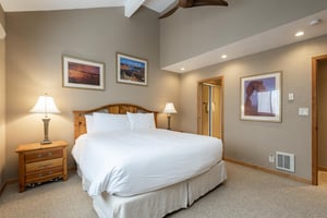 Luxurious king bed in the main bedroom
