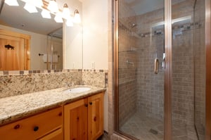 Ensuite 34 bath