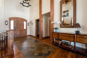 Expansive entryway