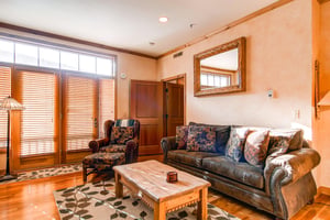 Natural light, comfortable seating  Park City LodgingLift Lodge 203
