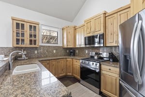 The three bedroom Town Pointe B205 condominium offers skiin and out access to Town Lift and walking distance to Historic Main Street.