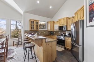 The three bedroom Town Pointe B205 condominium offers skiin and out access to Town Lift and walking distance to Historic Main Street.