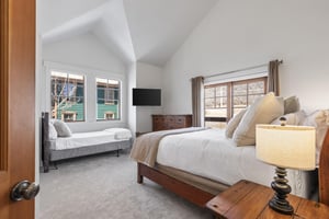 The three bedroom Town Pointe B205 condominium offers skiin and out access to Town Lift and walking distance to Historic Main Street.