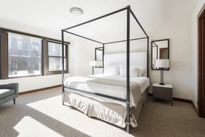 Main bedroom with 4 corner post canopy platform bed