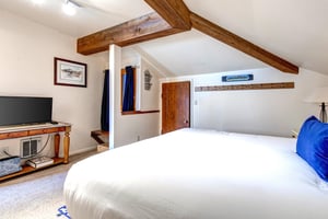 Another private bedroom accessed via the loft has a king size bed.