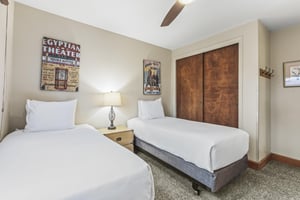 Snow Flower 007 has a third bedroom with two twin size beds that can be made into a king size with 24 hours notice.
