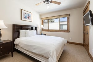 Third bedroom with a queensized bed