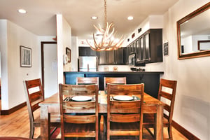 Dining area with seating for 6