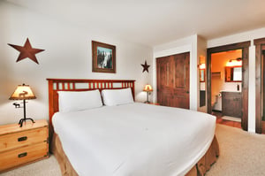 Main bedroom with plenty of storage in the closet space