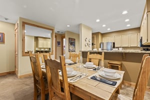 Snow Flower 144 offers a dining table with seating for 6 guests.