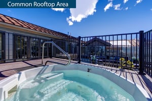 Rio Grandes Rooftop hot tub.