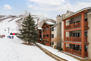 Snow Flower Condominiums is skiinskiout to Park City Mountain Resort.