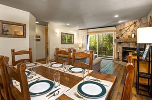 The dining area with seating for 6 guests.