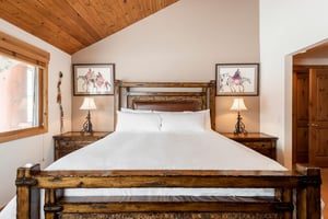 Luxurious kingsized bed