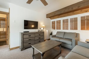 Second living area in the loft.