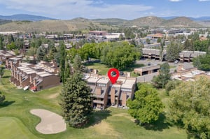 Ski Captain Molly is located on the golf course and a short walk to Park City Mountain Resort.
