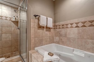 Town Pointe C304_37