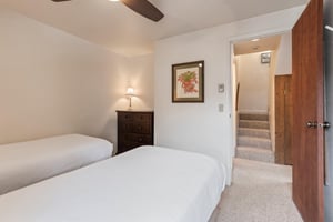 Premier Snow Flower Condominium 130s additional bedroom with 2 twin beds.