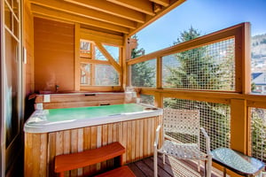 Private hot tub  ParkCityLodging_TownPointeB203_HotTub