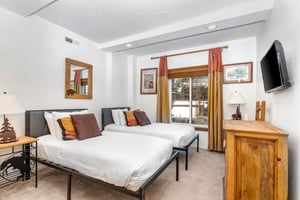 The second bedroom has two twin beds that can be converted into a kingsize bed with 24hour advance notice.