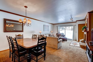 Park Station 218 has a dining table with seating for 6 guests.