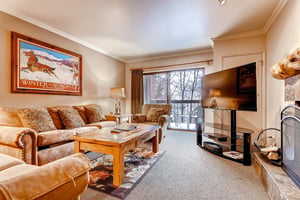 Park Station 236 has comfortable furnishings and flat screen TV.