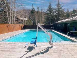 The Lakeside Condos pool with a accessible lift