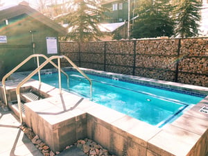 The Lakeside Condos spacious common area hot tub