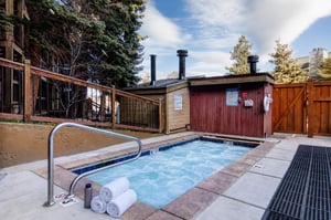 The Snowcrest Condominiums hot tub.