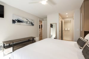 King bed in the main bedroom