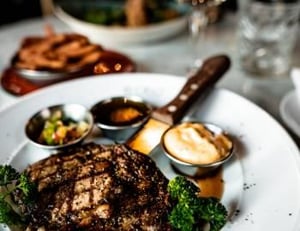 23294 Steakdinner_1
