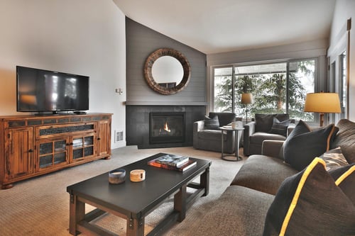 6665123 Vacationrentalinparkcitybaseareawithskiinskioutaccess