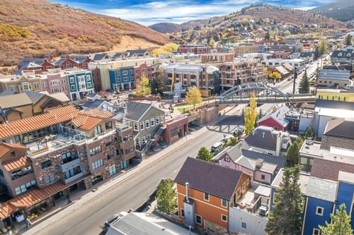 6972827 Parkcitylodgingaerialview