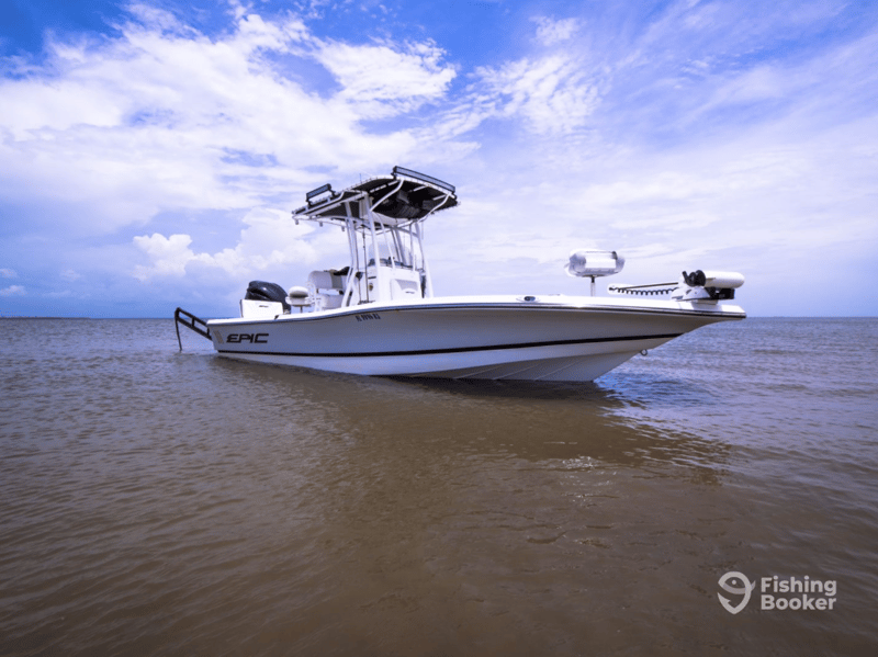 1378113 Captain Johns 25 Epic Center Console